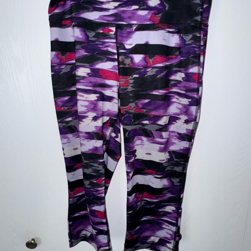 Danskin Now Purple and Black Patterned Leggings